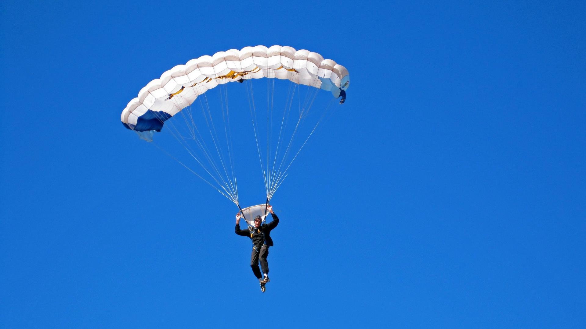 体育新闻中心通报国家队外籍教练任职审核结果，中国国家队外国教练